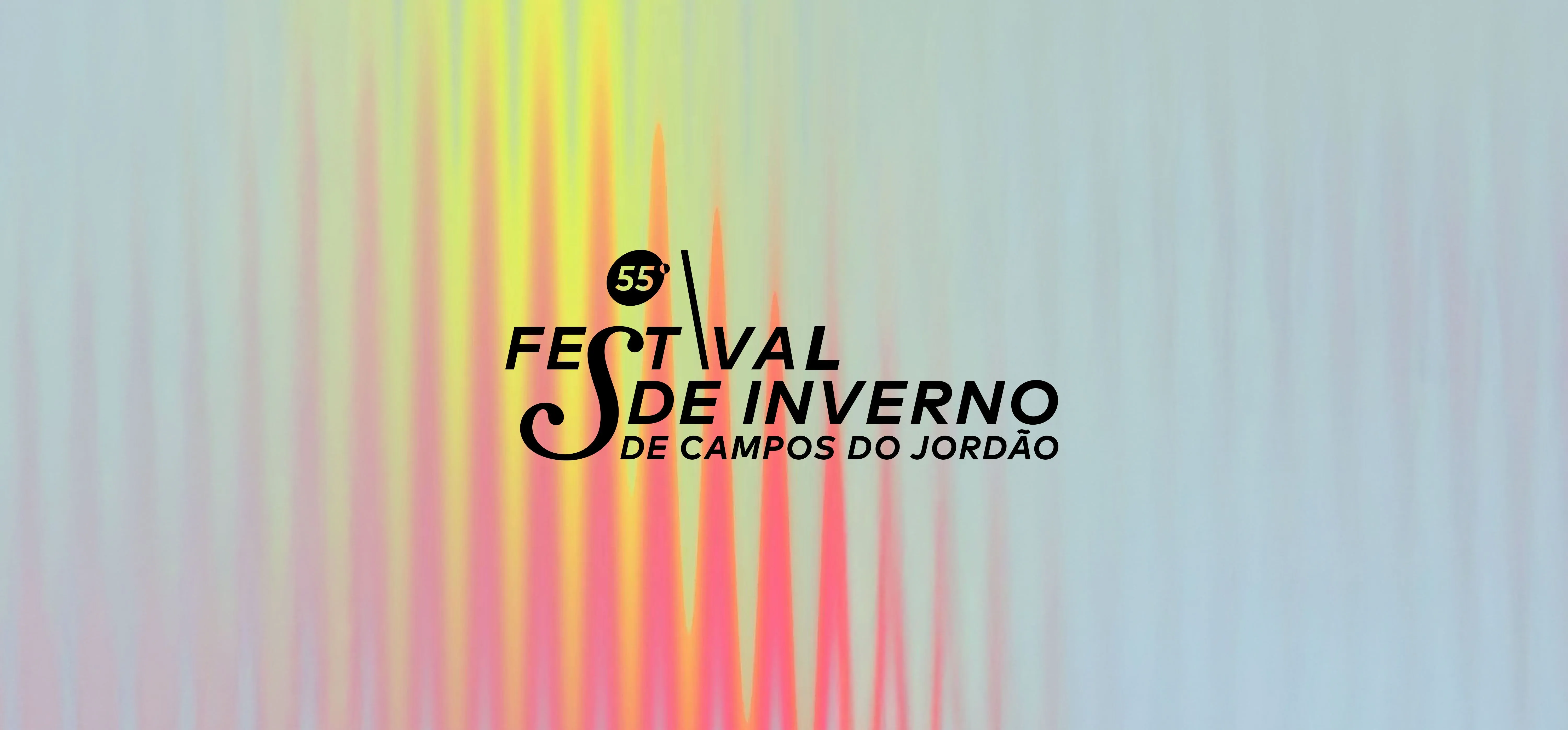 Logo do 55º Festival de Inverno de Campos do Jordão, com o nome do festival escrito em preto em um fundo colorido com efeito de vidro canelado.