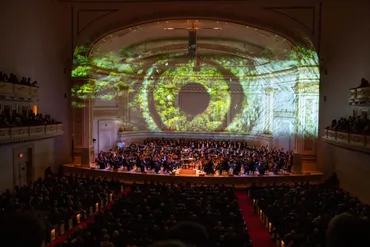 Osesp no palco do Carnegie Hall, em Nova York.